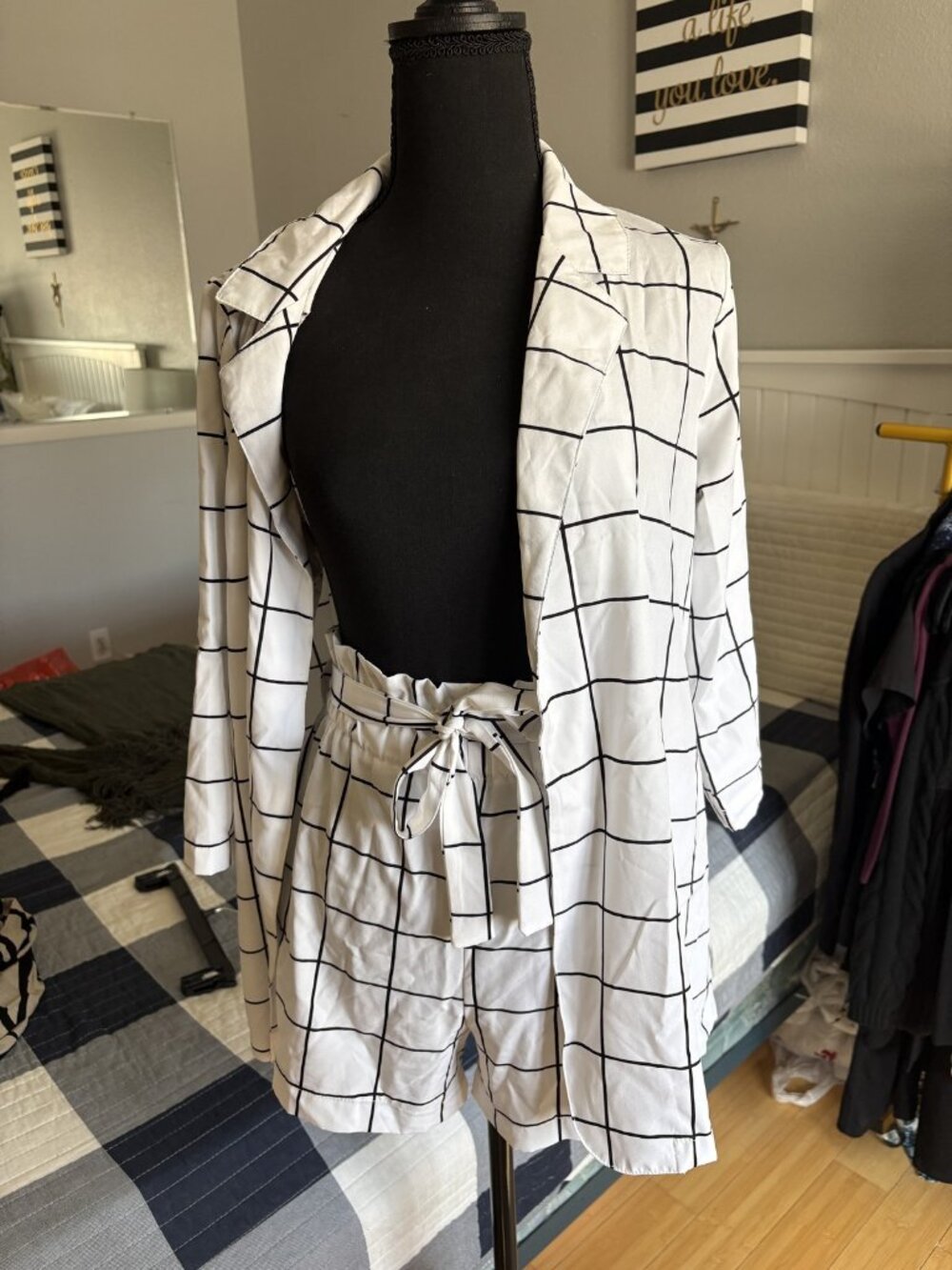 SHEIN Grid Print Blazer & Shorts Set — White & Black, Size M